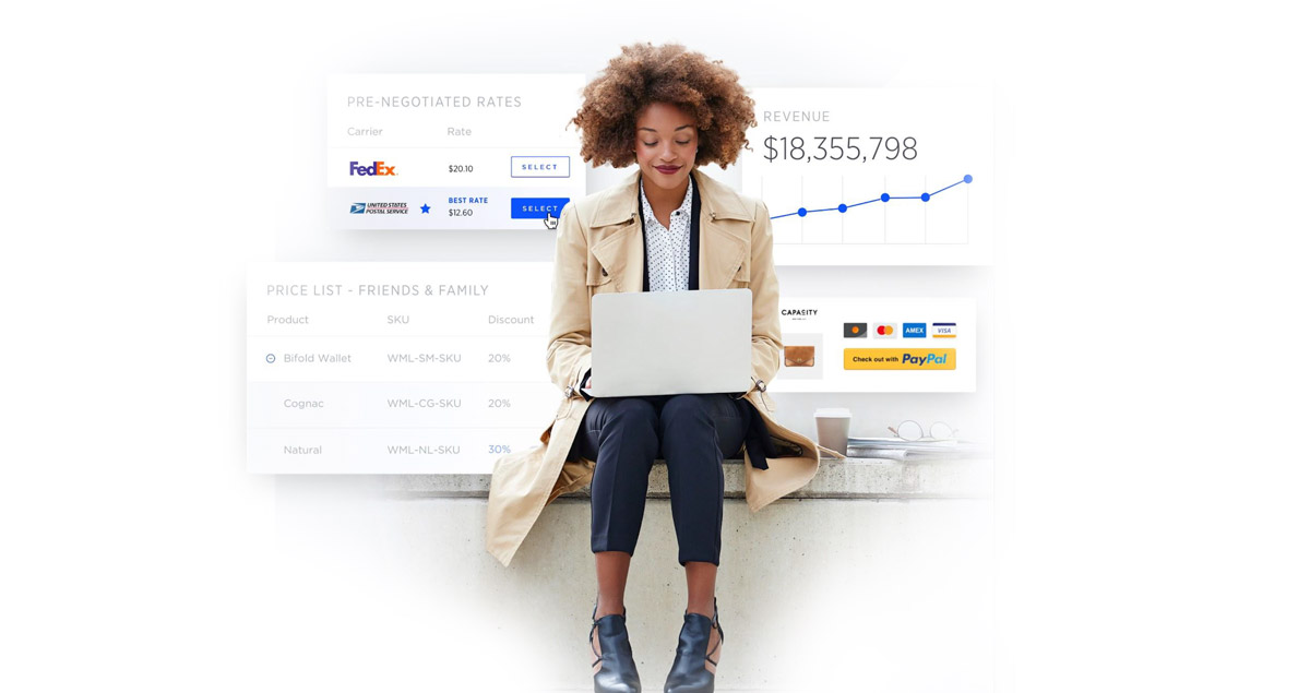 Frau arbeitet mit Laptop vor E-Commerce-Dashboard mit Umsatzzahlen und Versandoptionen